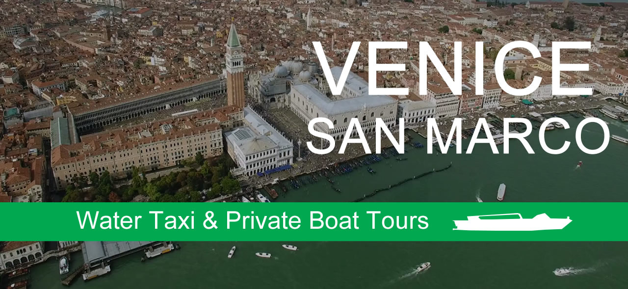 Watertaxi van of naar het San Marcoplein in Venetië